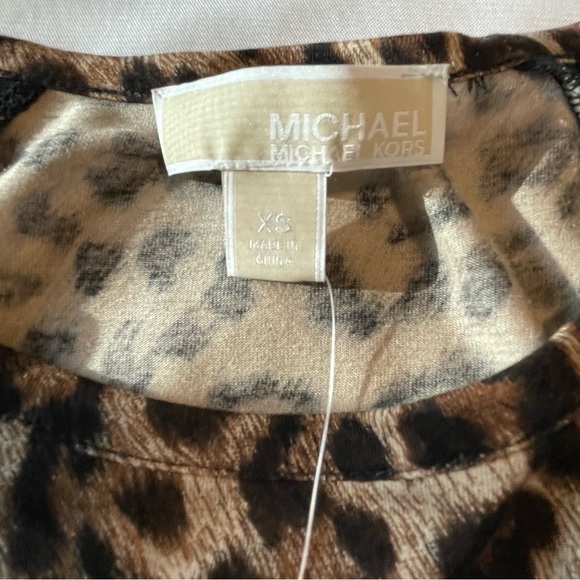 𝅺Michael Kors Leopard Animal Print Top Lace Shoulders Women Size XS - Picture 10 of 16
